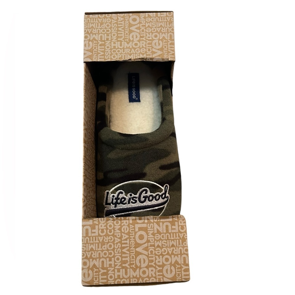 Life‎ Is Good Men’s Size 12 Camo Green Black Slip-On Indoor Outdoor Slippers New